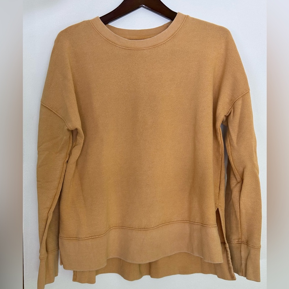 Women’s sweatshirt faded mustard yellow
